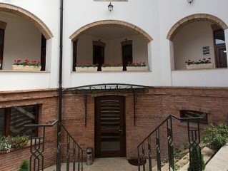 Hotel La Maison de Caroline - Alba Iulia - poza 1 - travelro