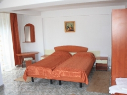 Hotel Vila Mihail - Busteni - poza 2 - travelro