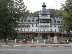 Hotel Central - Calimanesti-Caciulata - poza 1 - travelro