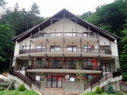 Hotel Pensiunea Bucura - Calimanesti-Caciulata - poza 1 - travelro