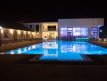 piscina exterioara noaptea 1